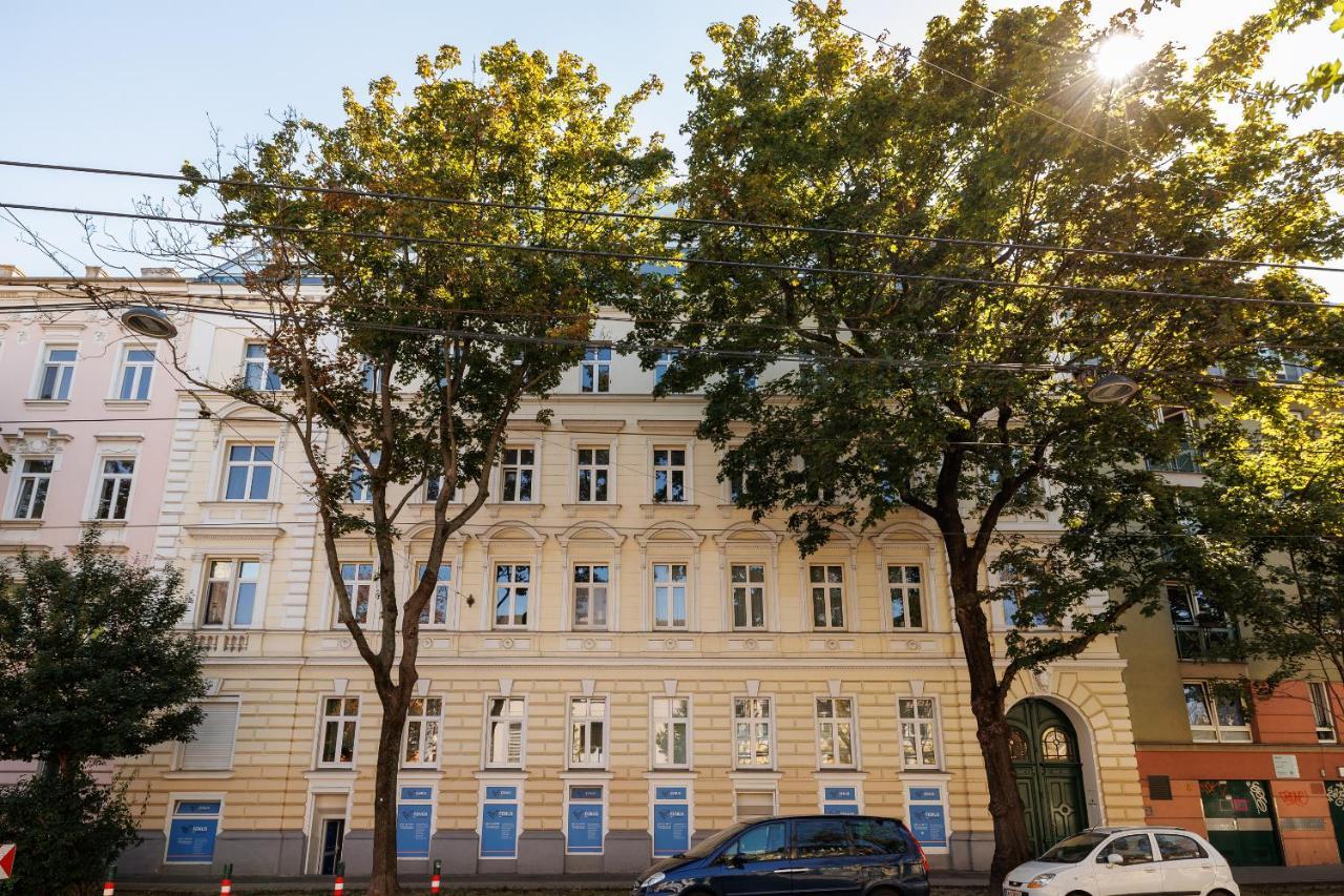 Apartments Next To Schoenbrunn Вена Экстерьер фото